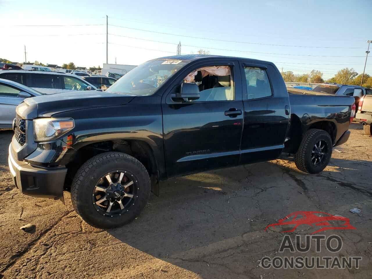 TOYOTA TUNDRA 2018 - 5TFUM5F17JX079341