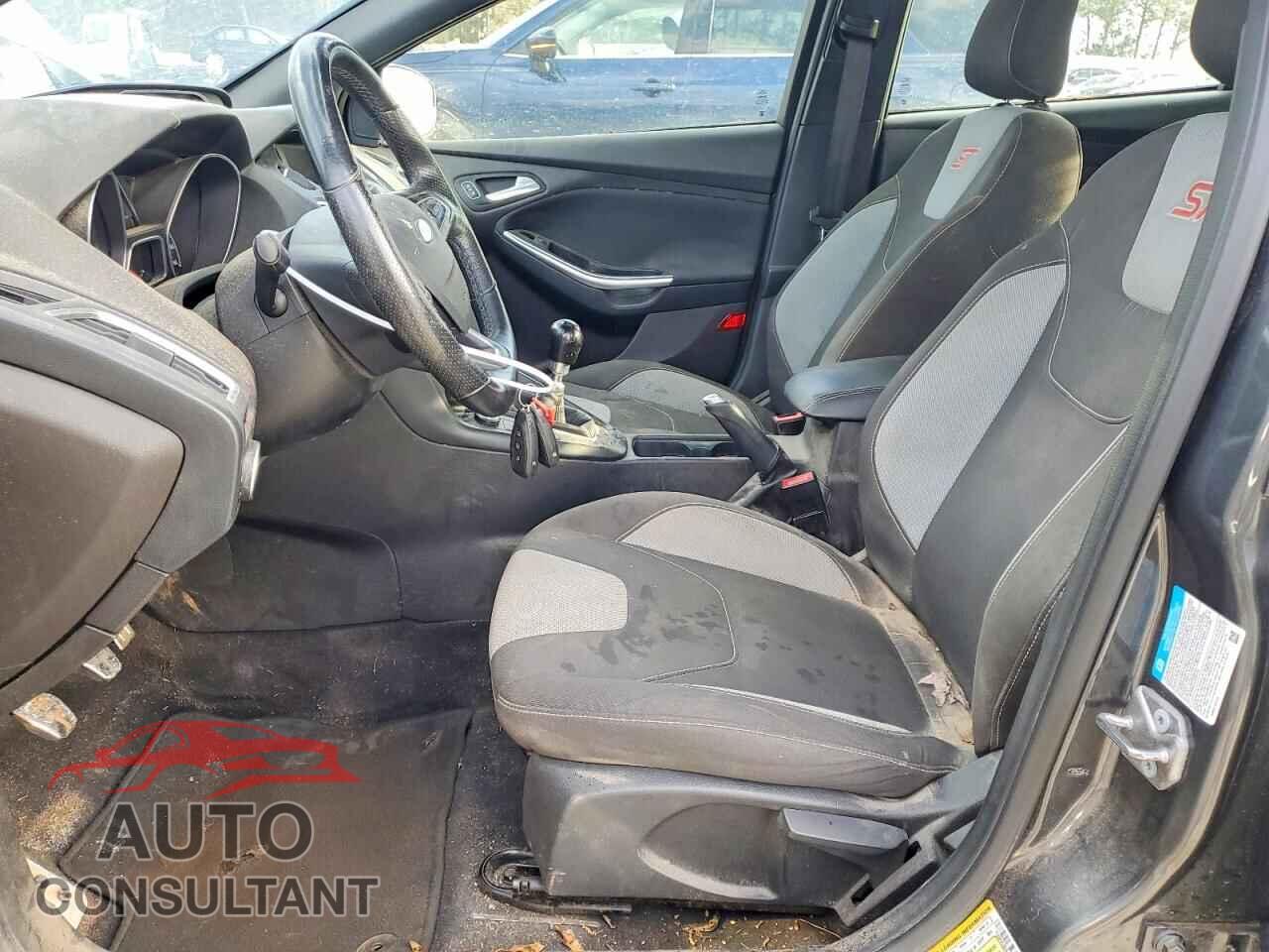 FORD FOCUS 2016 - 1FADP3L96GL390495