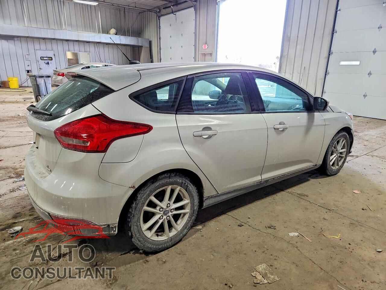 FORD FOCUS 2015 - 1FADP3K2XFL373072