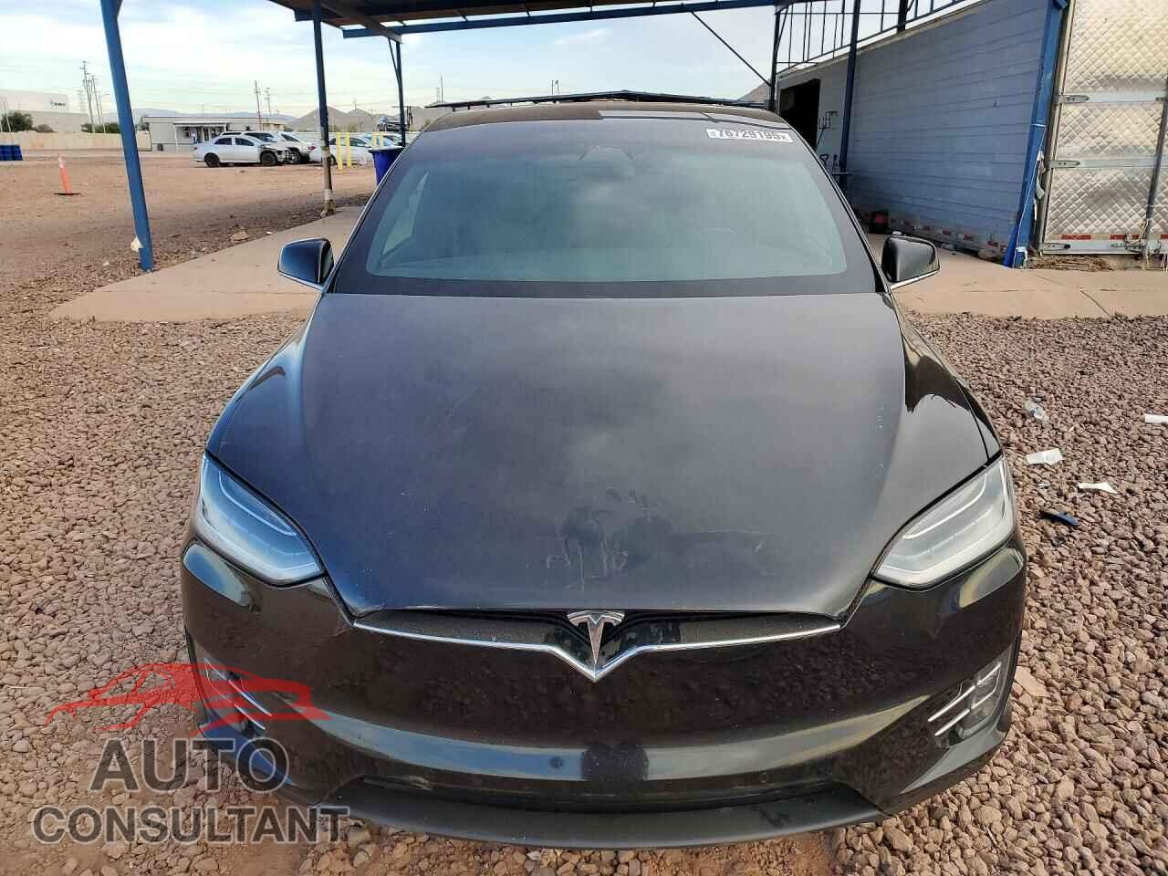 TESLA MODEL X 2018 - 5YJXCAE29JF100235