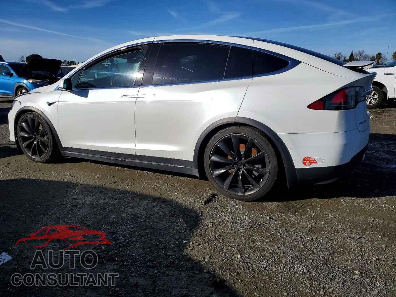 TESLA MODEL X 2017 - 5YJXCBE24HF066771