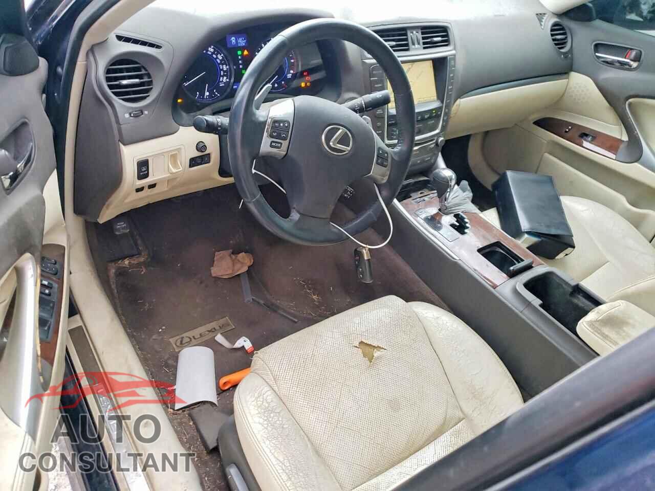 LEXUS IS 2011 - JTHCF5C24B2034955
