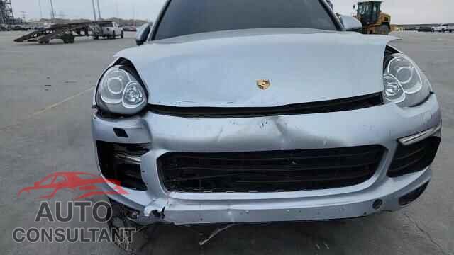 PORSCHE CAYENNE 2017 - WP1AA2A22HKA86956