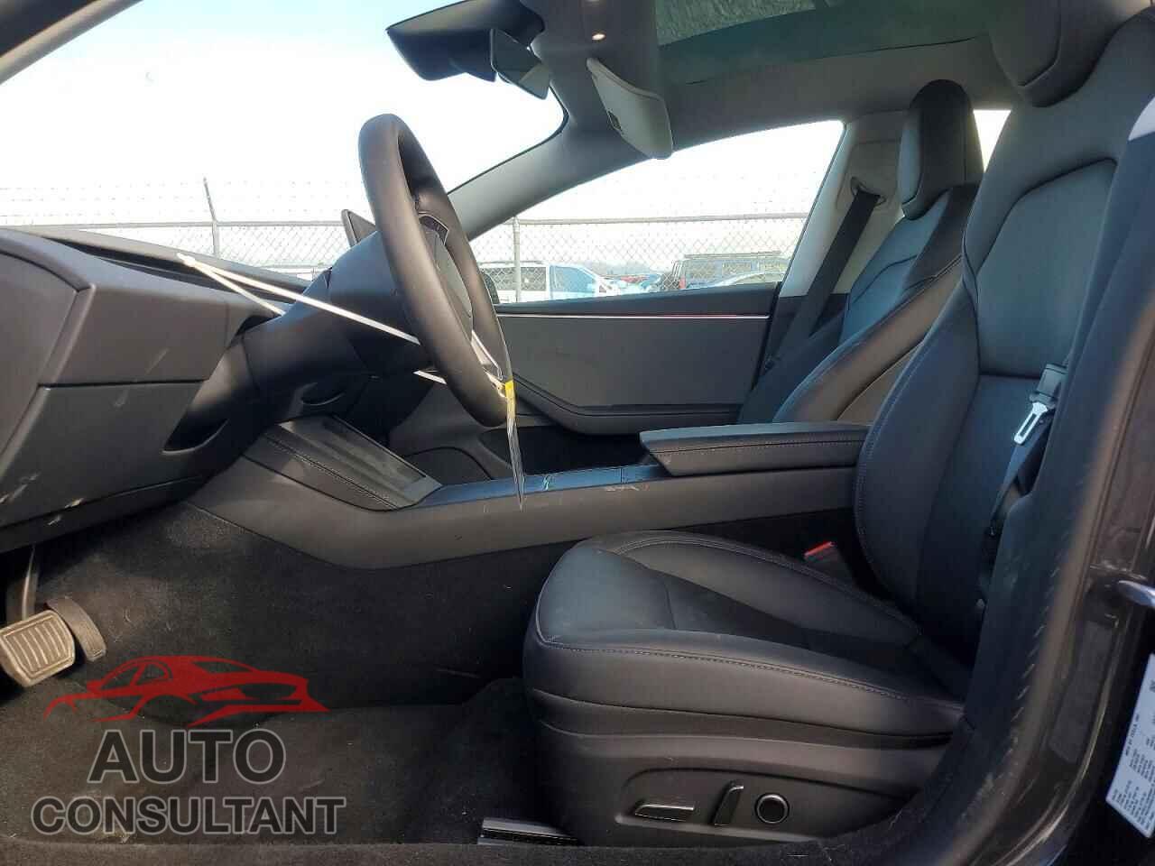 TESLA MODEL 3 2025 - 5YJ3E1EA7SF070749