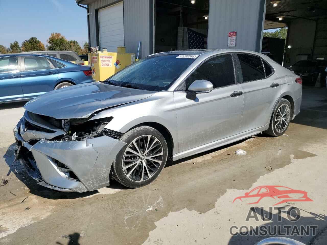 TOYOTA CAMRY 2018 - 4T1B11HK3JU114789