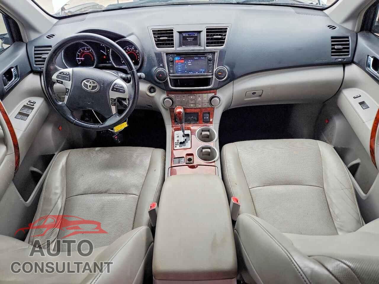 TOYOTA HIGHLANDER 2013 - 5TDYK3EH8DS140734