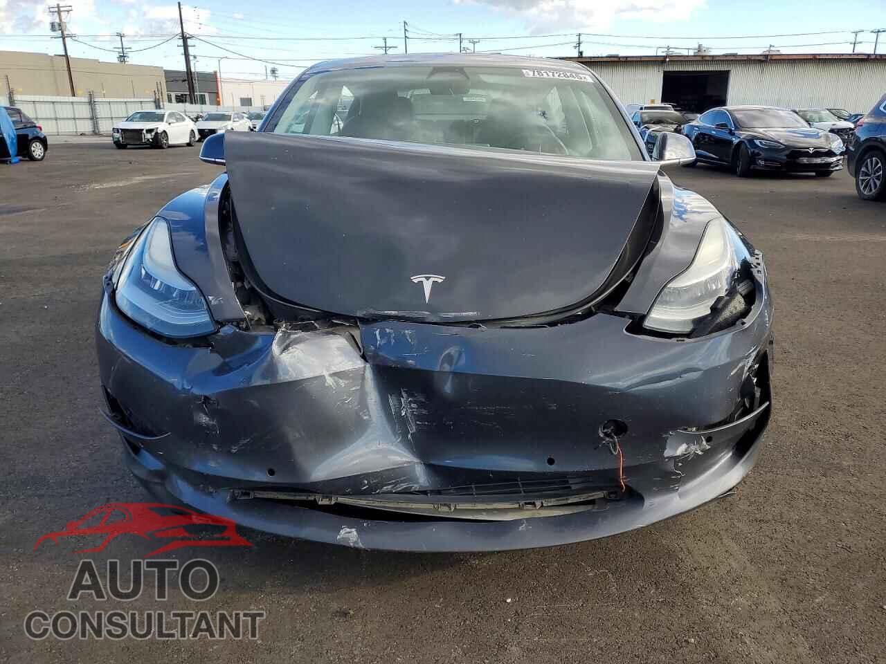 TESLA MODEL 3 2018 - 5YJ3E1EA8JF077689