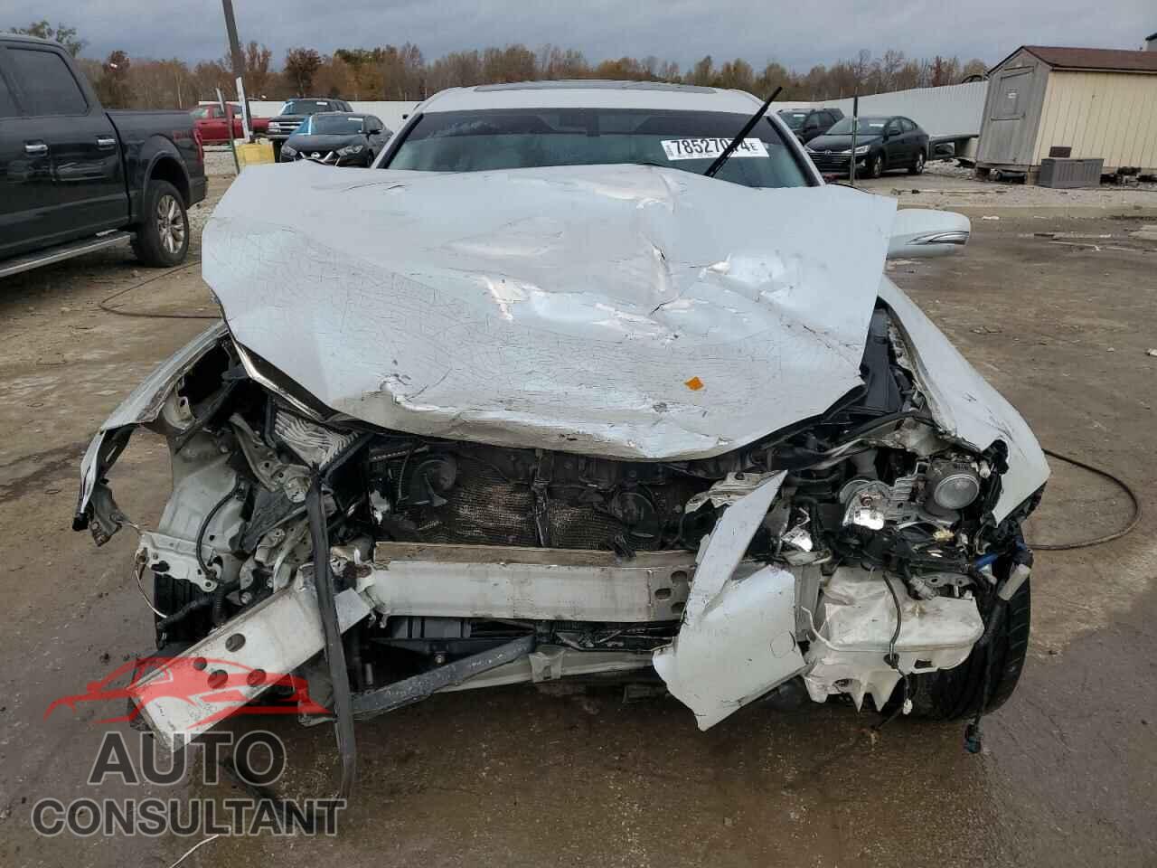 LEXUS IS 2011 - JTHCF5C27B5048296