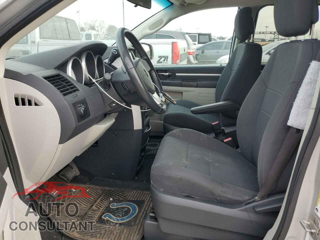DODGE CARAVAN 2010 - 2D4RN3D15AR390133