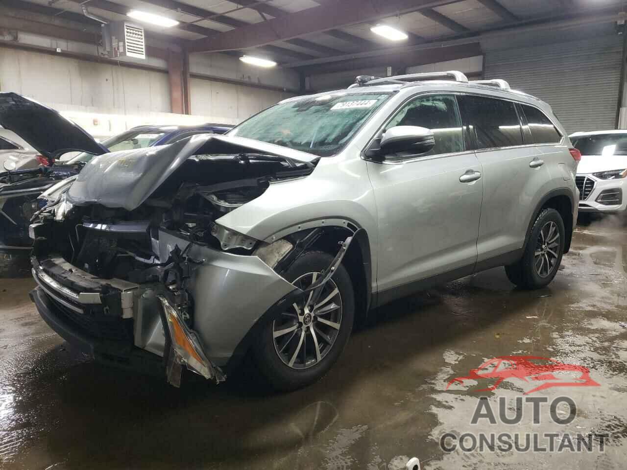 TOYOTA HIGHLANDER 2019 - 5TDJZRFH9KS712163