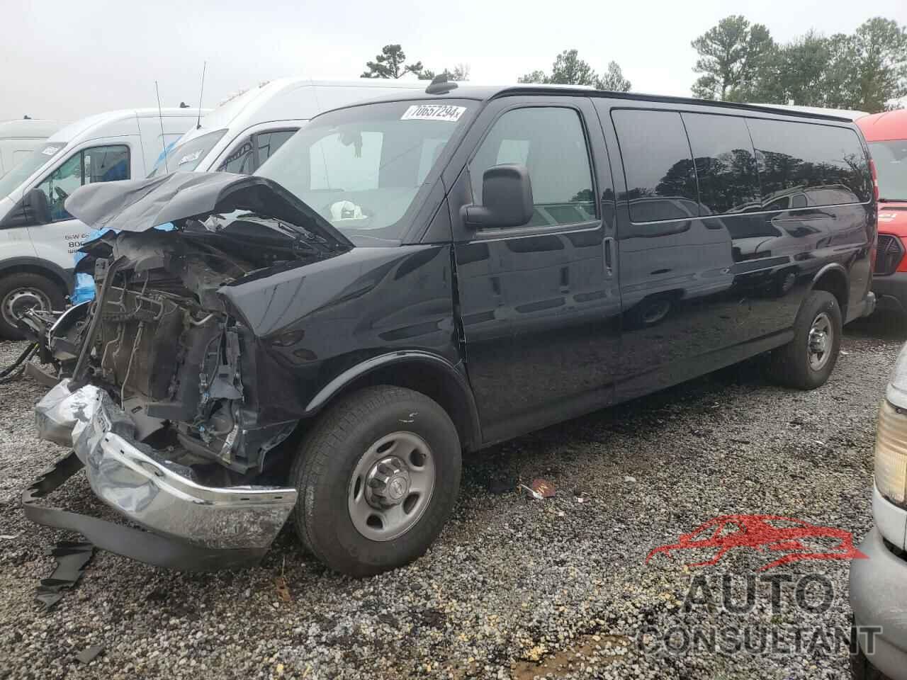 CHEVROLET EXPRESS 2018 - 1GAZGPFG1J1185793