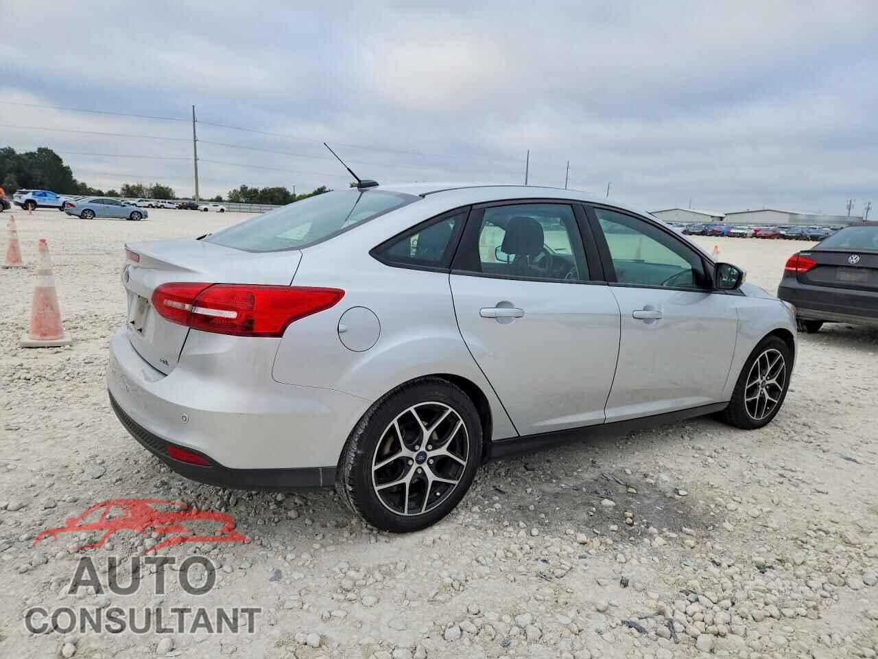 FORD FOCUS 2017 - 1FADP3H28HL290122