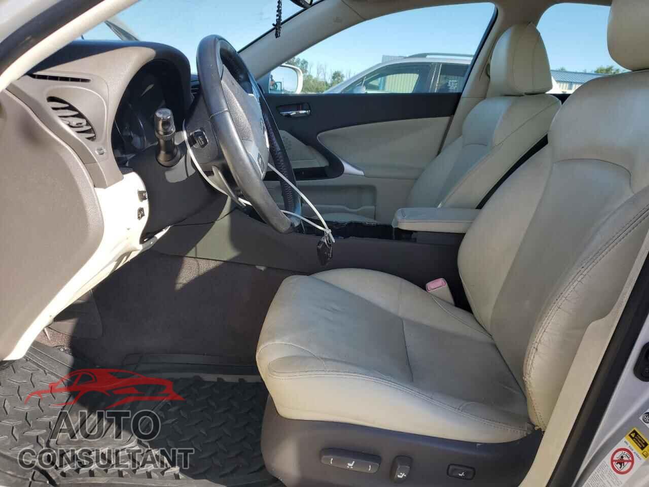LEXUS IS 2011 - JTHBF5C27B5134803