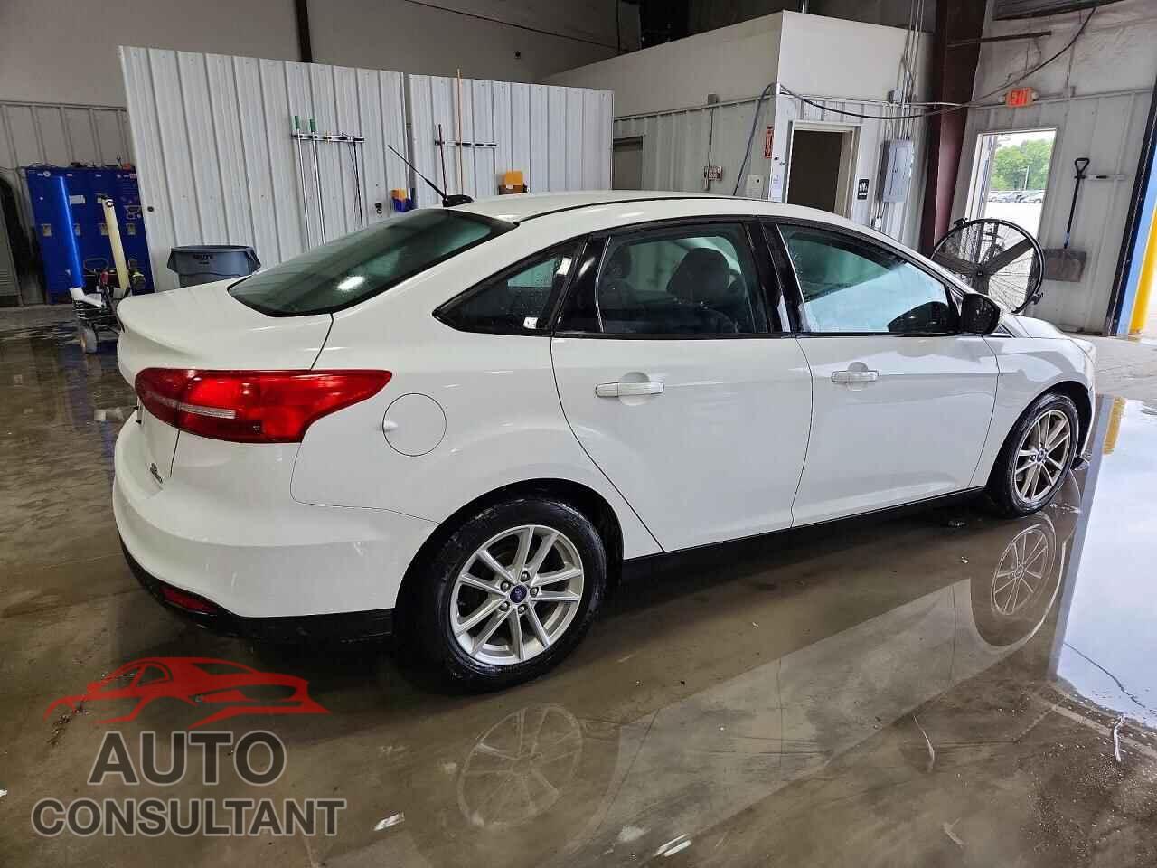 FORD FOCUS 2016 - 1FADP3F23GL352530