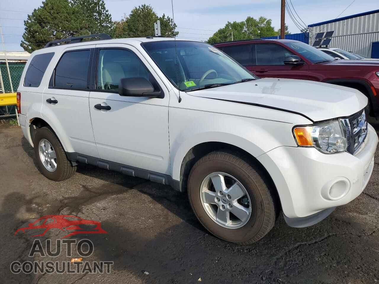 FORD ESCAPE 2010 - 1FMCU9DG8AKD28362