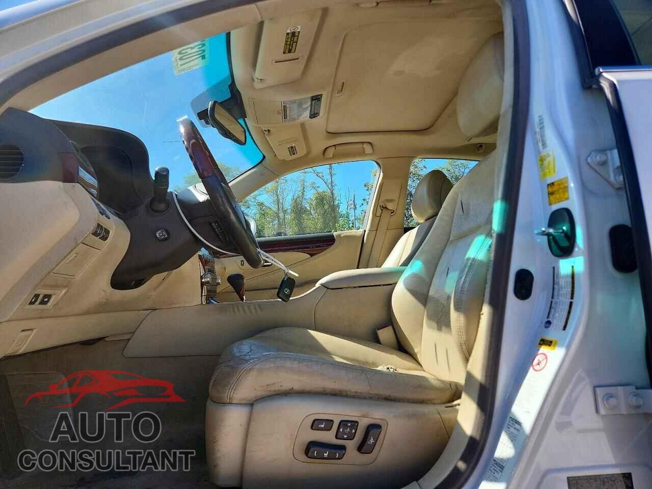 LEXUS LS460 2010 - JTHCL5EF3A5007977