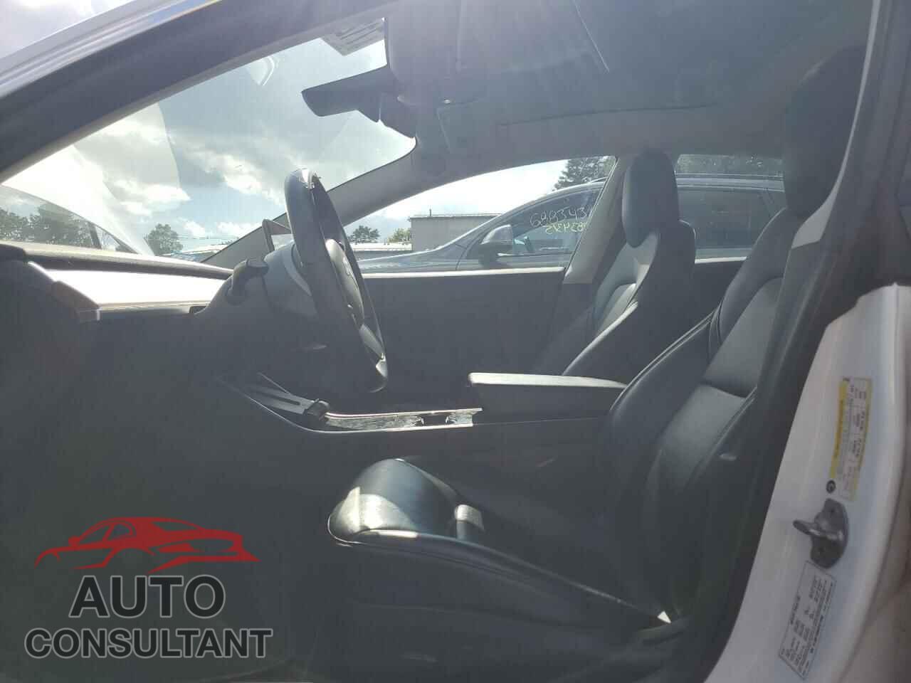 TESLA MODEL 3 2019 - 5YJ3E1EB8KF511894