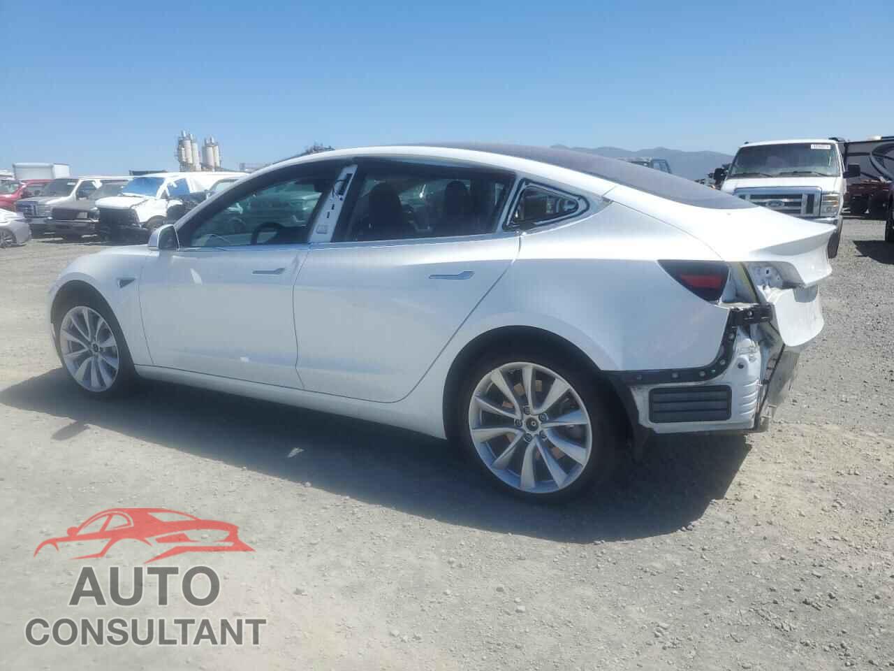 TESLA MODEL 3 2018 - 5YJ3E1EA8JF018352