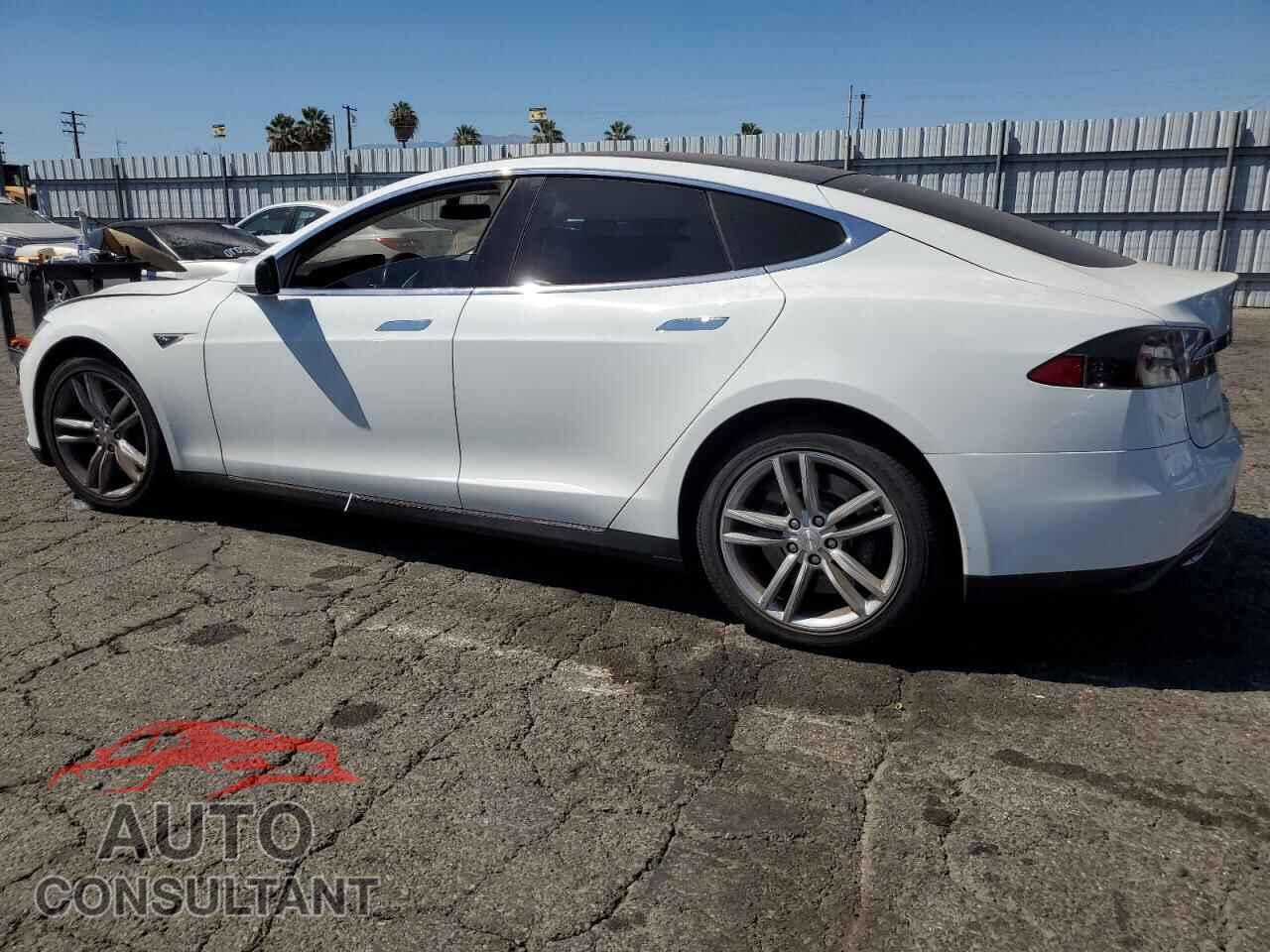 TESLA MODEL S 2013 - 5YJSA1CG1DFP26820