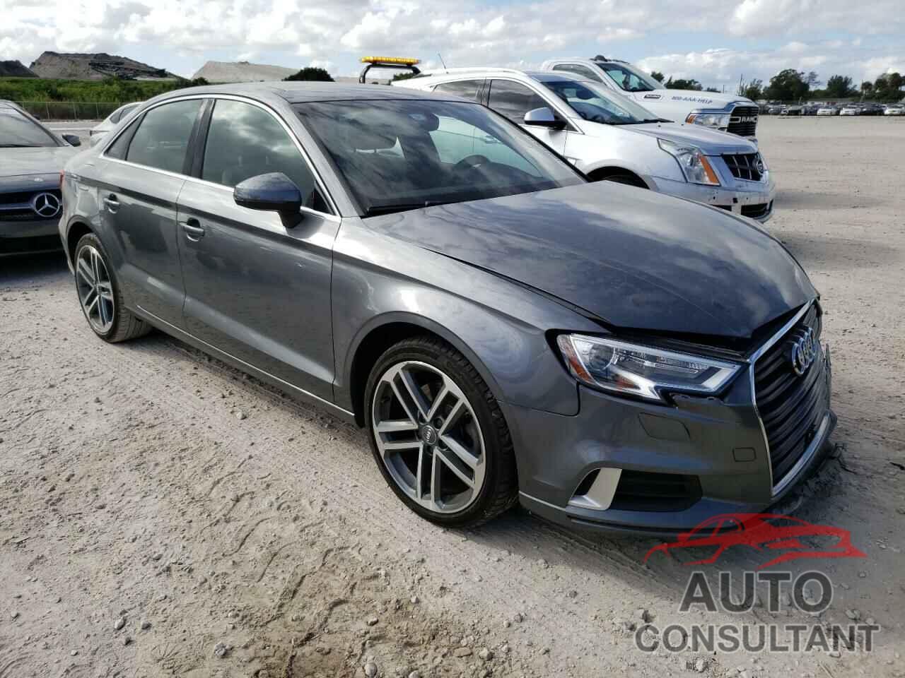 AUDI A3 2019 - WAUAUGFF0KA070573