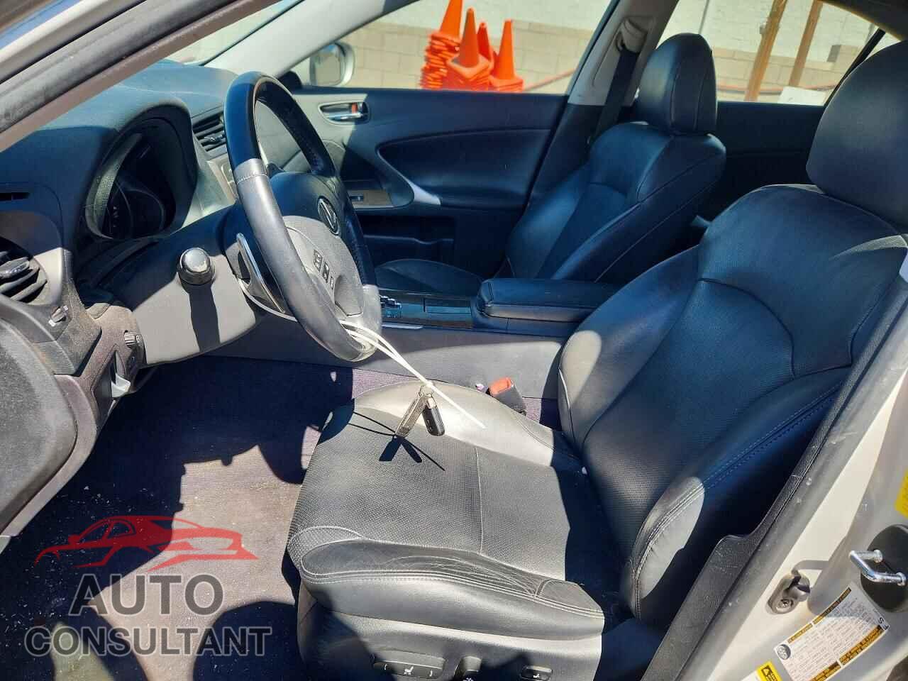 LEXUS IS 2010 - JTHBF5C20A5126301