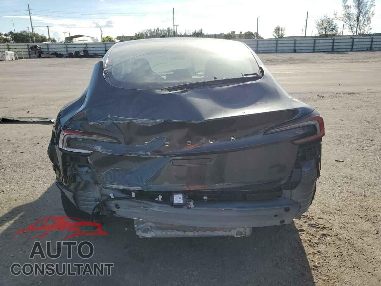TESLA MODEL 3 2024 - 5YJ3E1EA0RF742998
