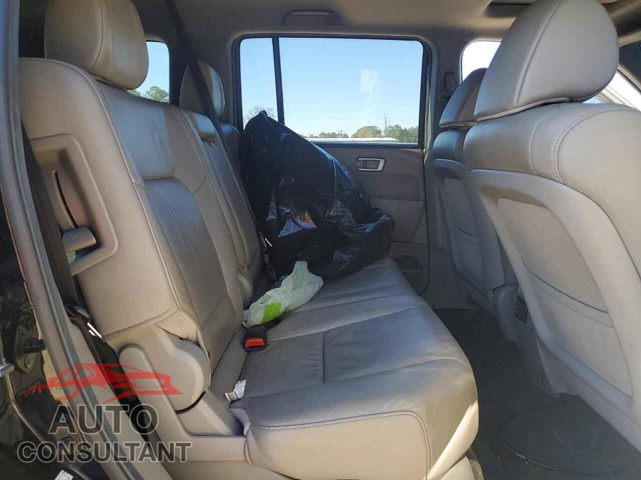 HONDA PILOT 2012 - 5FNYF4H60CB012561
