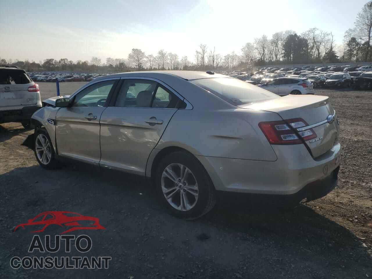 FORD TAURUS 2017 - 1FAHP2E85HG102654