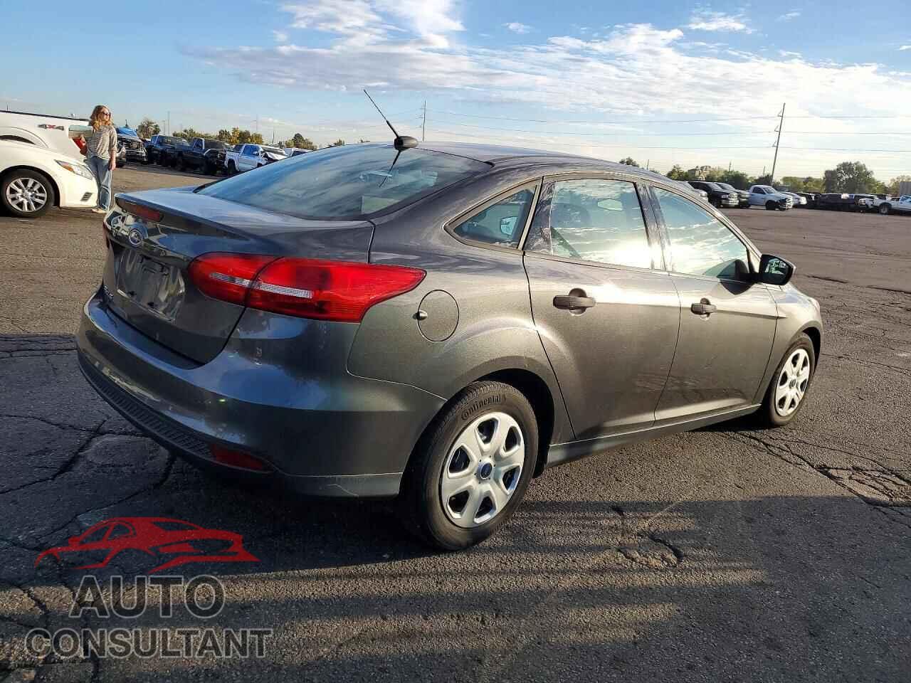 FORD FOCUS 2017 - 1FADP3E2XHL324873