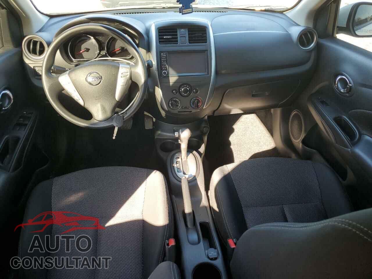 NISSAN VERSA 2019 - 3N1CN7AP3KL857781