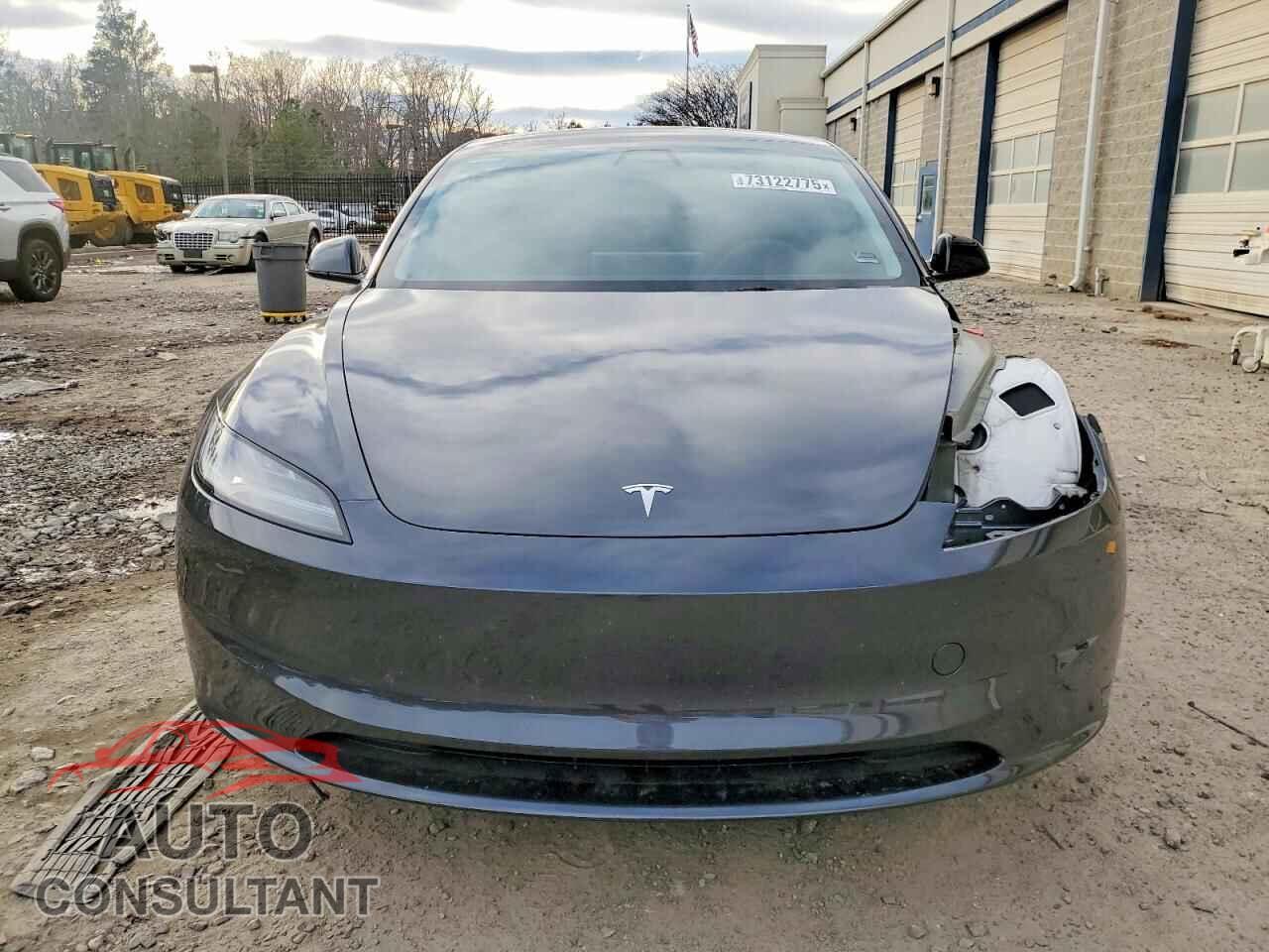 TESLA MODEL 3 2025 - 5YJ3E1EA0SF911164