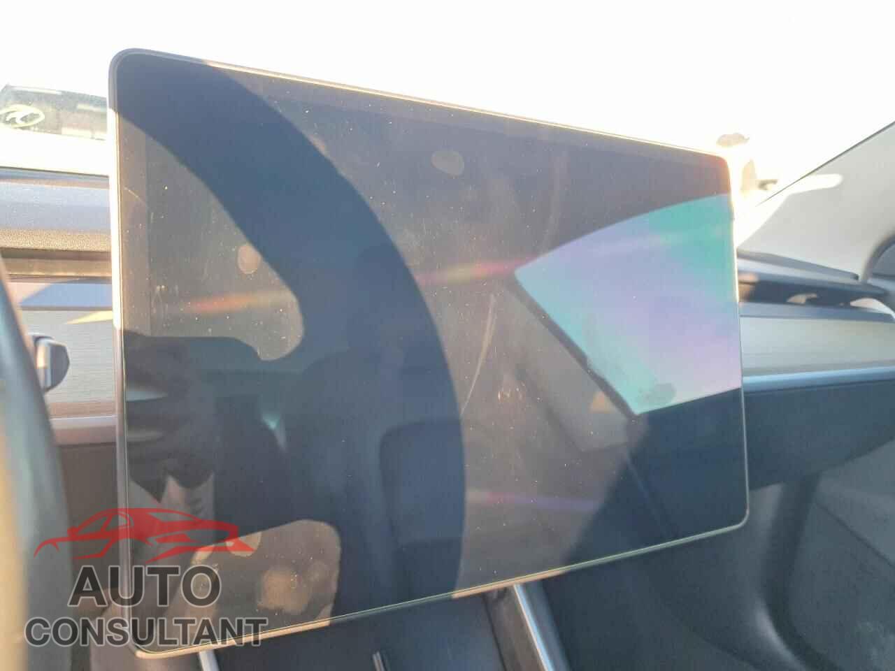 TESLA MODEL 3 2019 - 5YJ3E1EA1KF304948