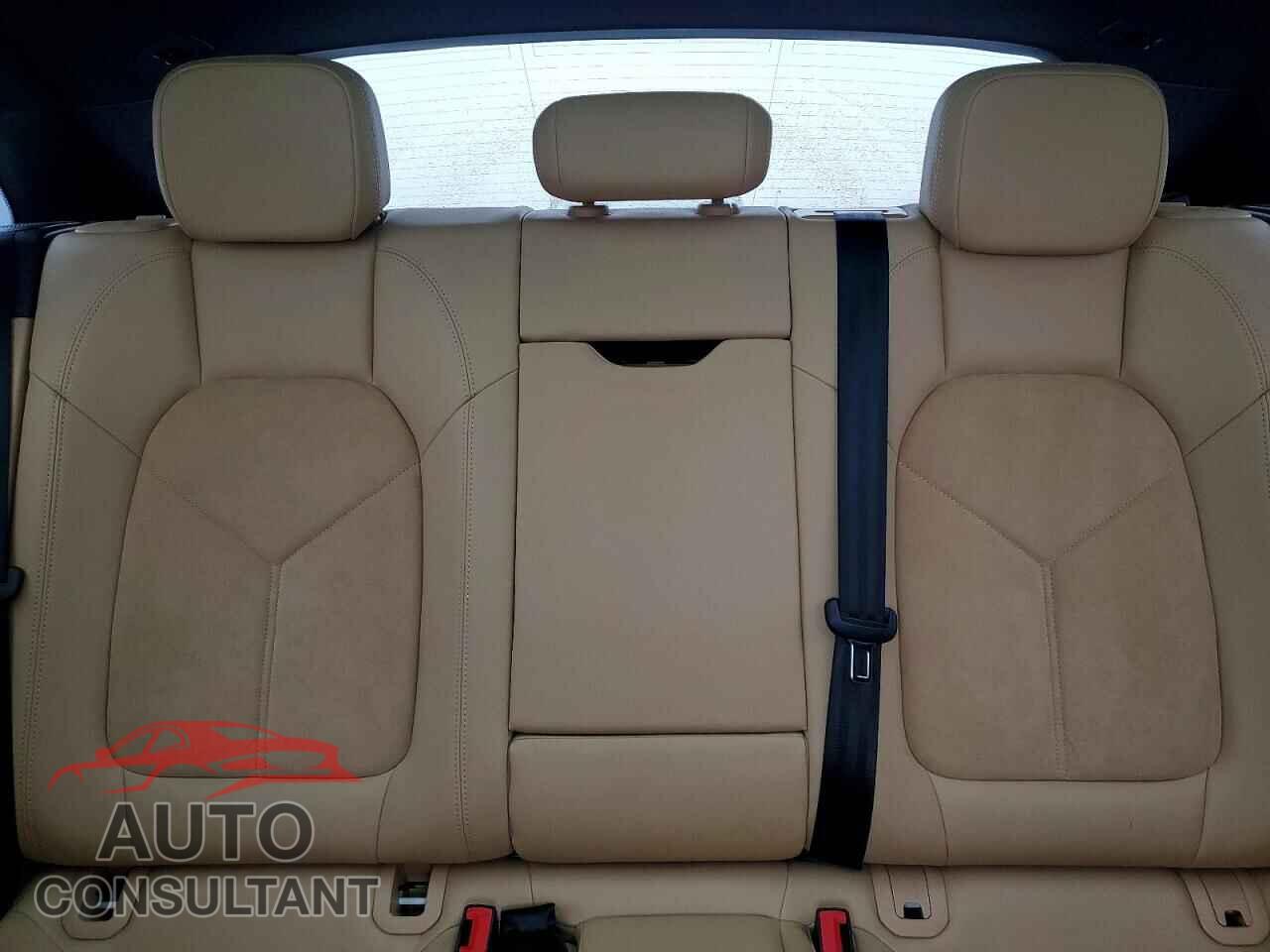 PORSCHE MACAN 2017 - WP1AA2A57HLB02315