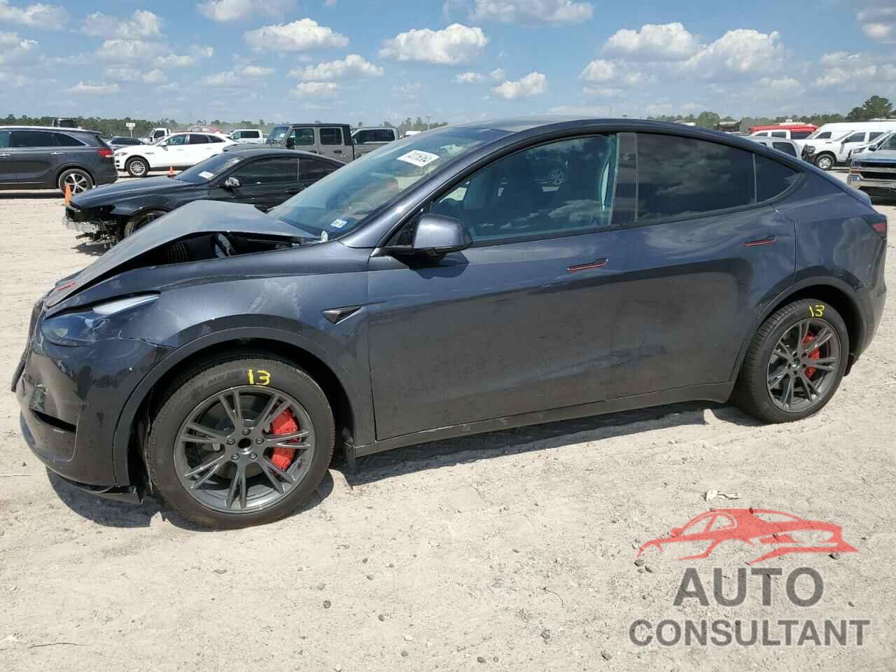 TESLA MODEL Y 2024 - 7SAYGDED8RA301678