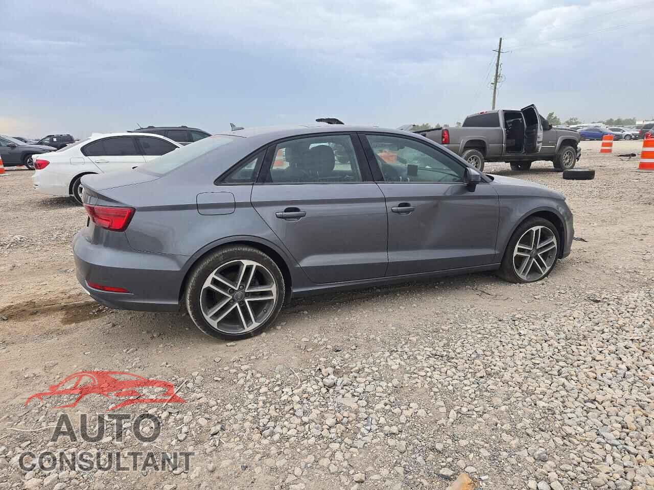 AUDI A3 2018 - WAUAUGFF9J1040468