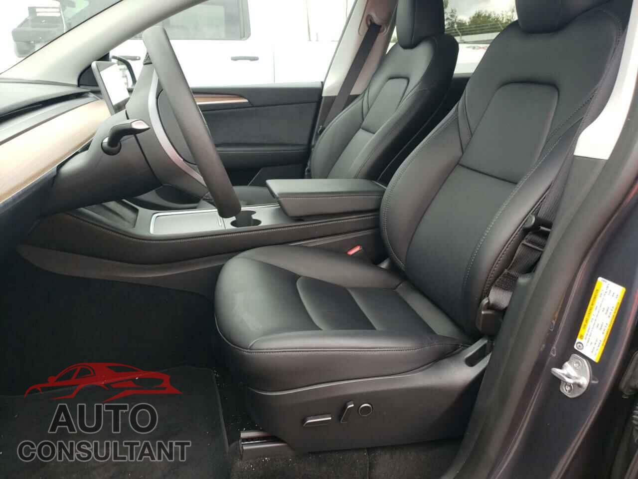 TESLA MODEL Y 2023 - 7SAYGDEE4PF870018
