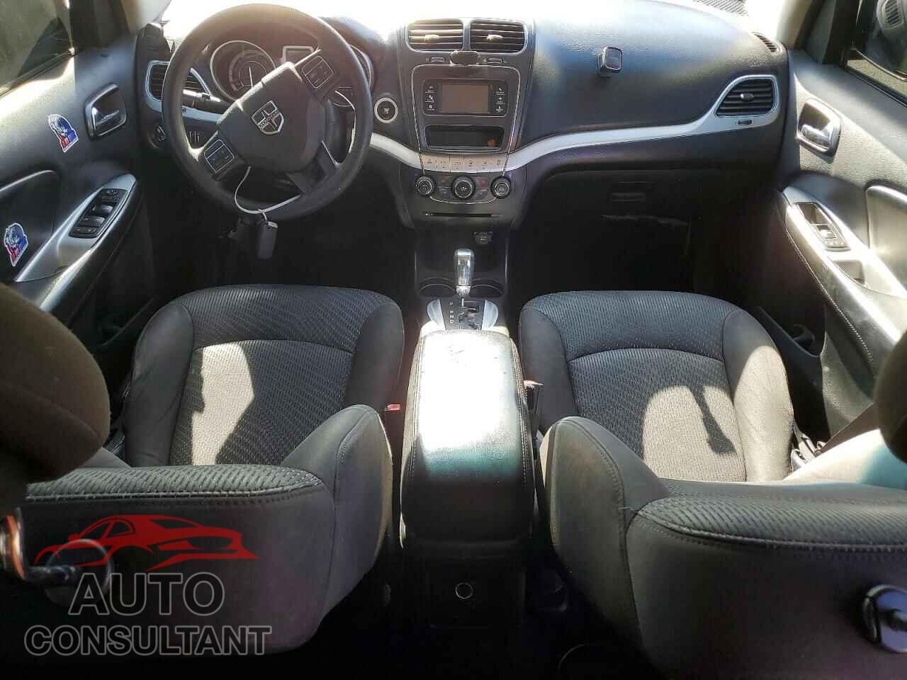DODGE JOURNEY 2015 - 3C4PDCBGXFT718097