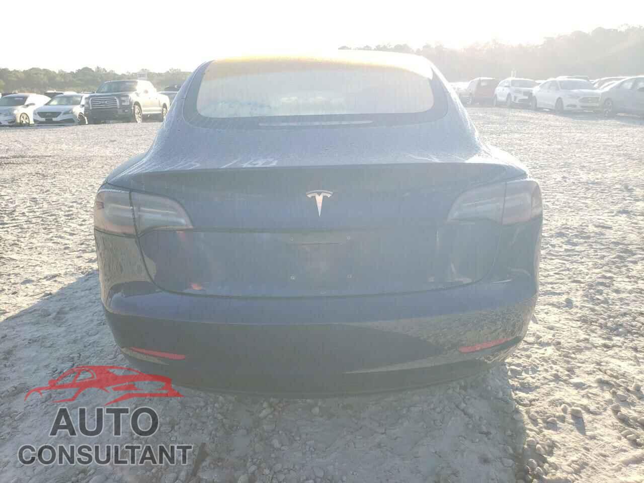 TESLA MODEL 3 2018 - 5YJ3E1EA5JF024951