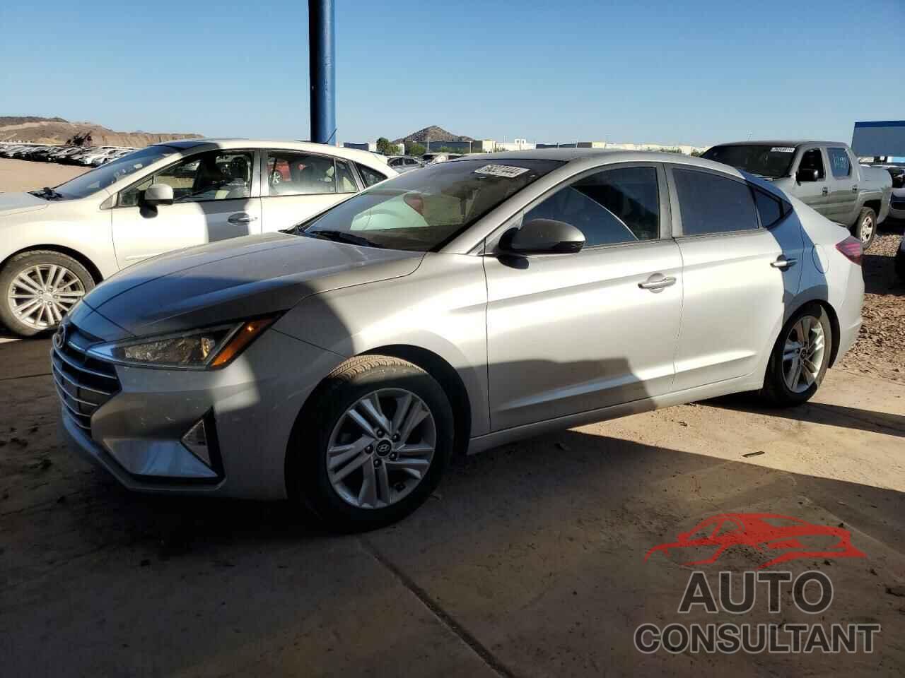 HYUNDAI ELANTRA 2020 - 5NPD84LF2LH588430