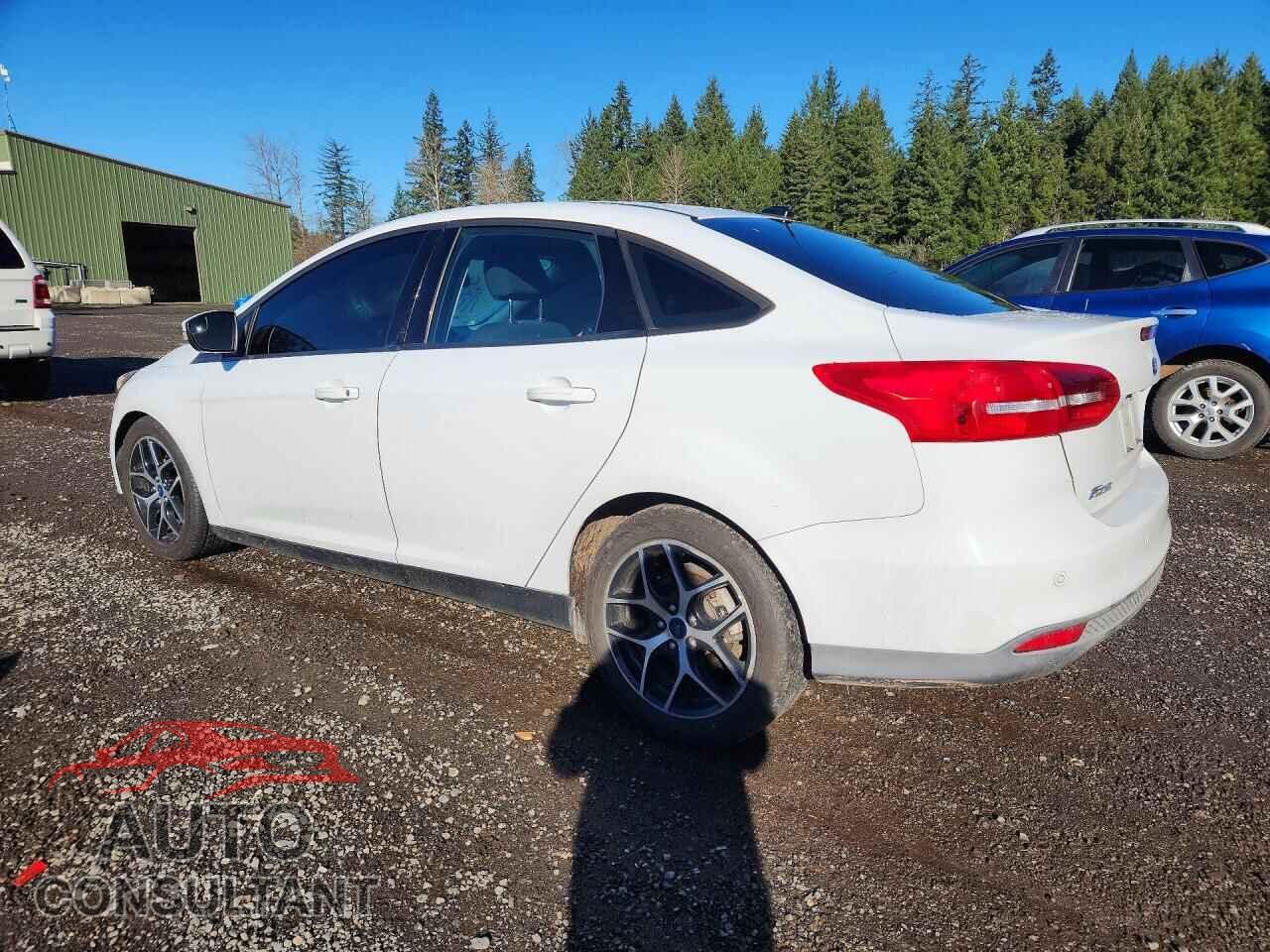 FORD FOCUS 2017 - 1FADP3H22HL238937
