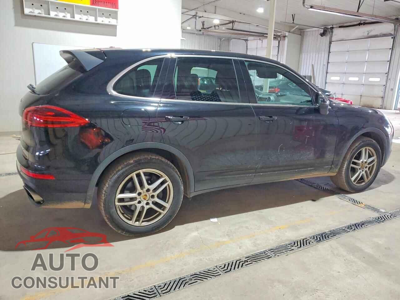 PORSCHE CAYENNE 2016 - WP1AA2A27GLA03644