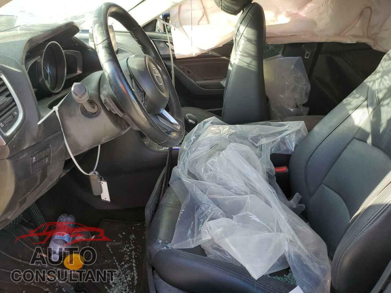 MAZDA 3 2017 - 3MZBN1M38HM128352
