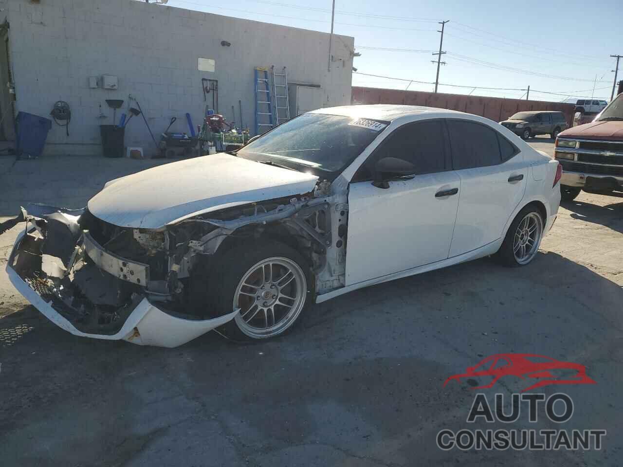 LEXUS IS 2016 - JTHBA1D21G5032359