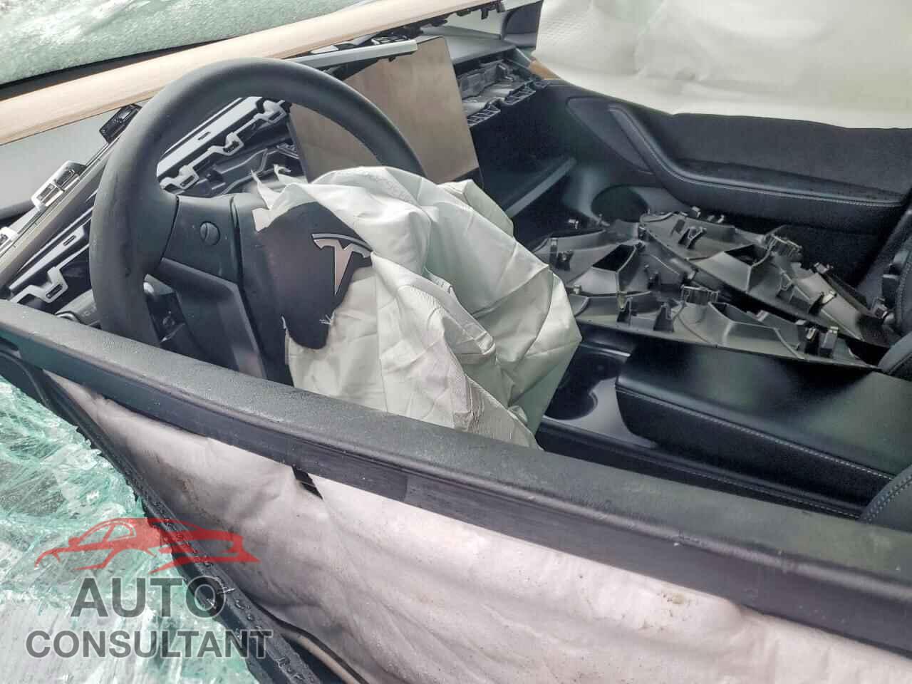 TESLA MODEL 3 2023 - LRW3E1EB9PC932847