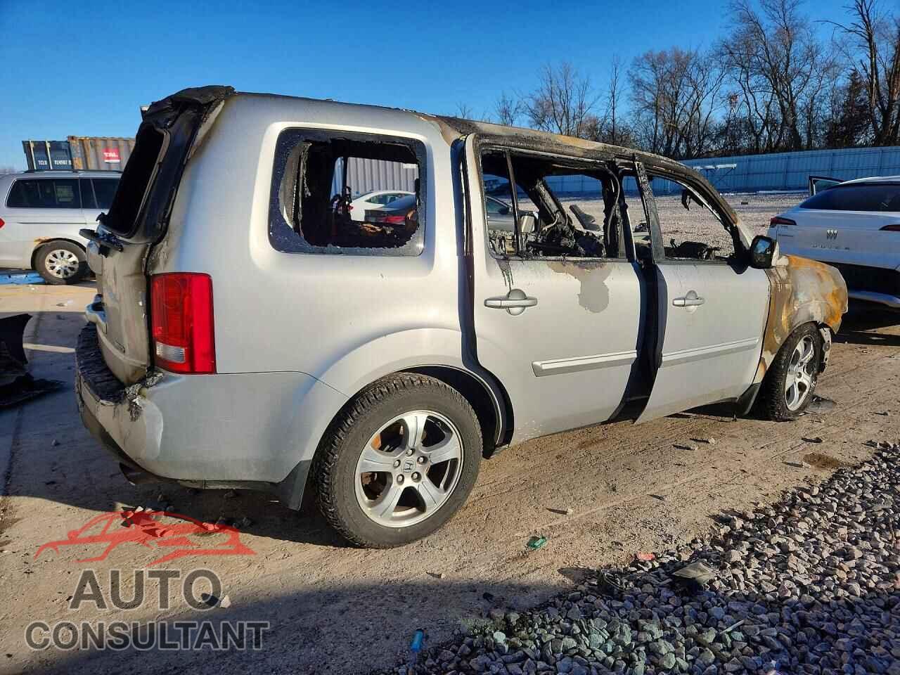 HONDA PILOT 2015 - 5FNYF4H46FB048502