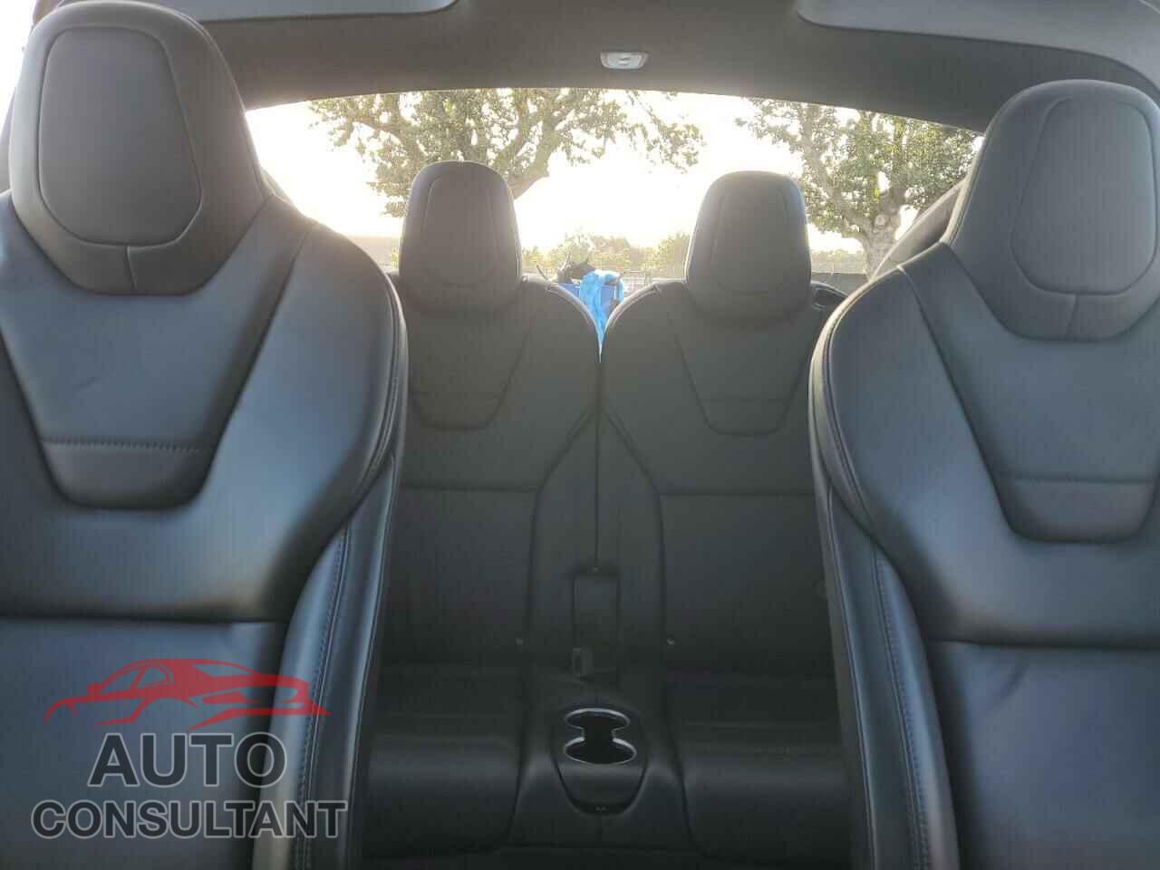 TESLA MODEL X 2017 - 5YJXCBE26HF053665