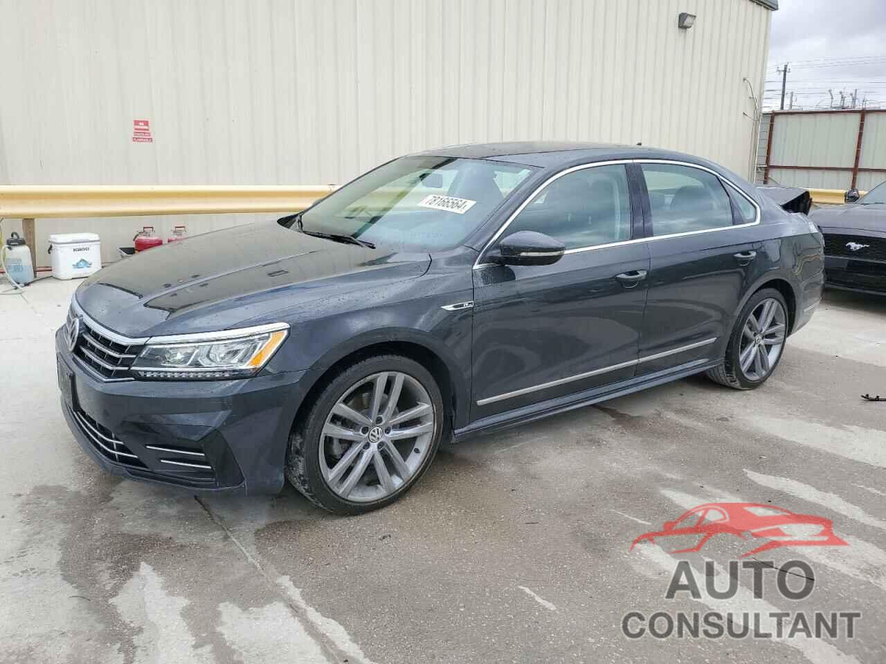 VOLKSWAGEN PASSAT 2017 - 1VWDT7A38HC046676