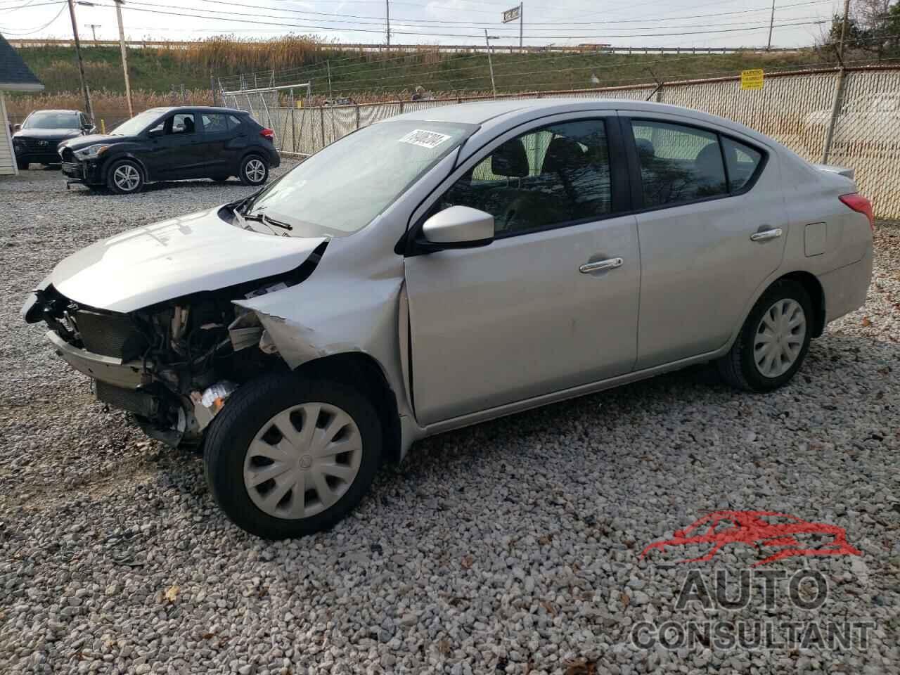 NISSAN VERSA 2018 - 3N1CN7AP7JL832008