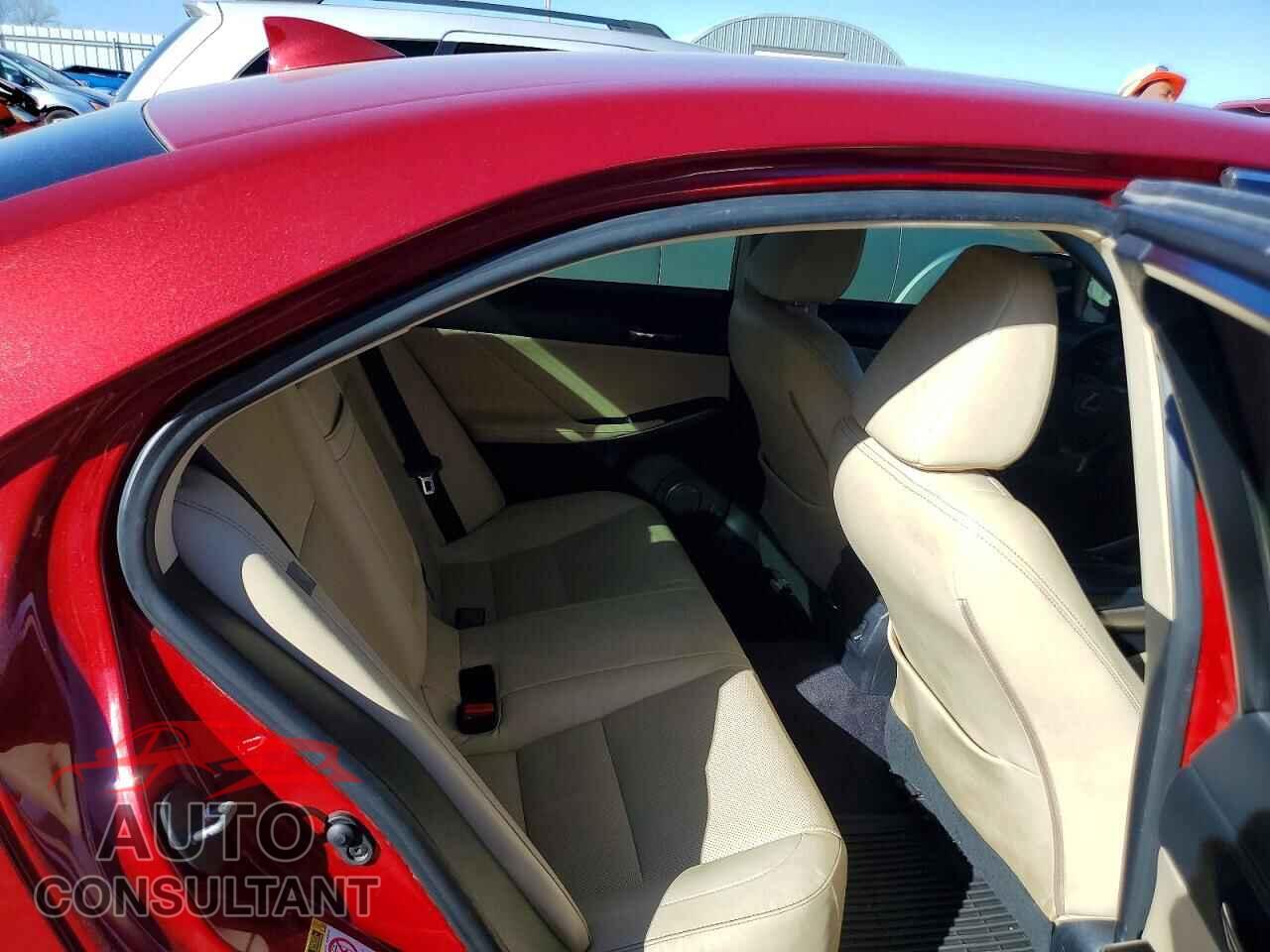 LEXUS IS 2014 - JTHBF1D25E5034257