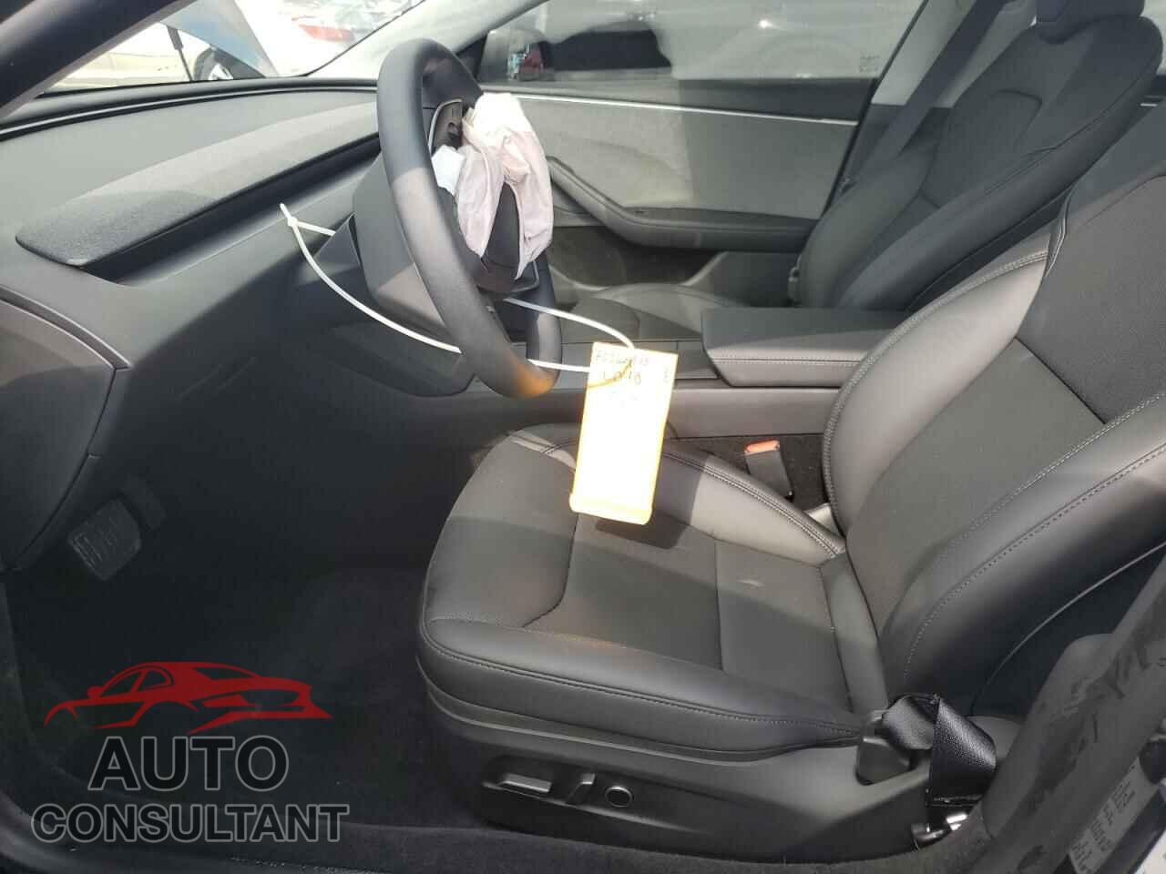 TESLA MODEL 3 2025 - 5YJ3E1EAXSF016913
